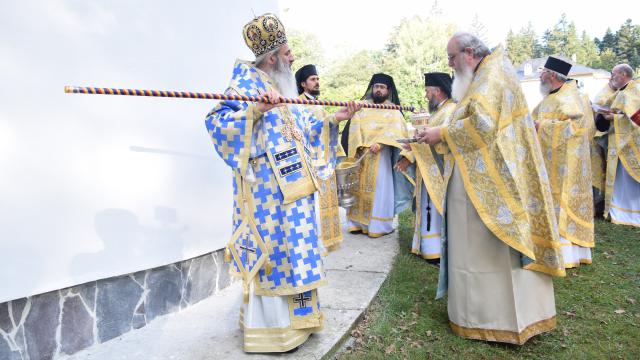 „Dacă omul nu este în legătură cu Biserica, credința sa în Dumnezeu este mincinoasă”