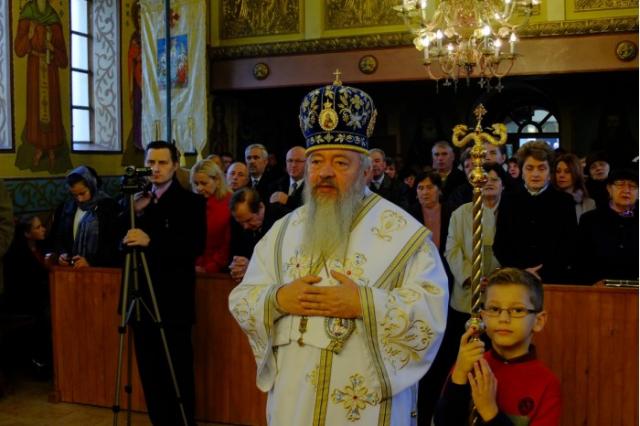 Mitropolitul Andrei, la hramul bisericii „Sfinții Arhangheli Mihail și Gavriil” din Băița