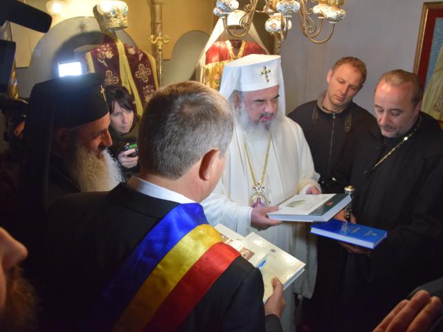 „Acum, la ceas de mare sărbătoare, Mănăstirea Zosin arată precum Raiul”