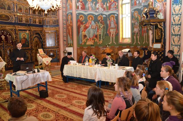 Chipuri de mari păstori de suflete, evocate în cadrul Cercului pastoral „Sfânta Cuvioasă Parascheva“ al Protopopiatului 2 Iaşi