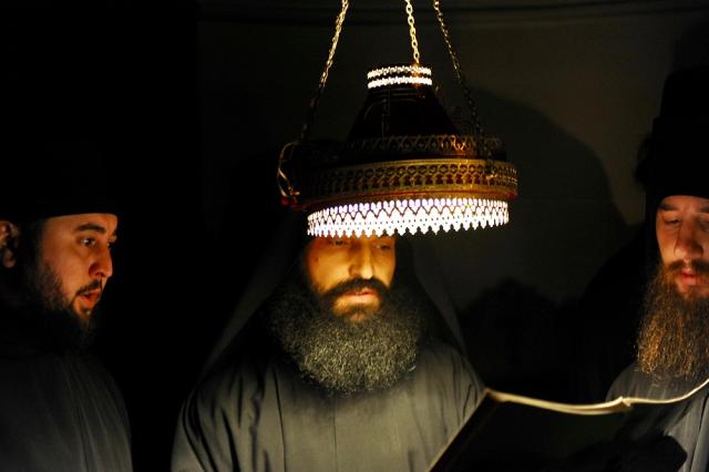 Prăznuirea Sfântului Mare Mucenic Dimitrie la Schitul Lacu, Athos - 2015 (galerie FOTO)