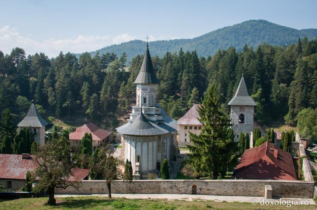 Sfârșit de toamnă în „cetatea evlaviei” de la Bistrița