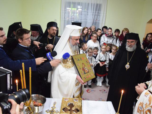 Patriarhul Bisericii Ortodoxe Române, prezent la sfinţirea Așezământului de copii „Sfântul Ierarh Leontie” din Rădăuți