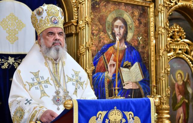 Predica Părintelui Patriarh Daniel în sâmbăta morţilor, de la Mănăstirea „Adormirea Maicii Domnului” din Rădăuți