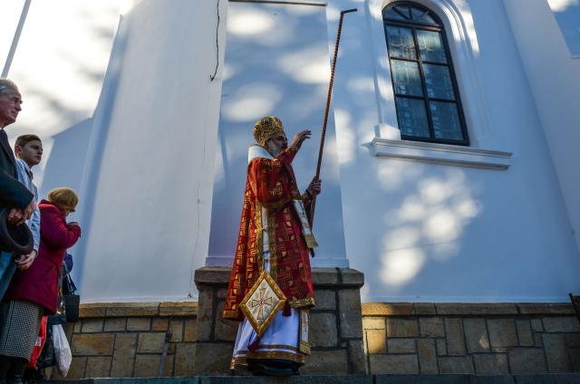IPS Teofan a resfinţit Biserica „Sfântul Nicolae” din Humuleşti