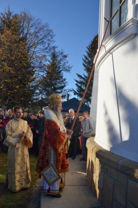 IPS Teofan a resfinţit Biserica „Sfântul Nicolae” din Humuleşti