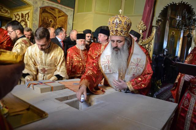 IPS Teofan a resfinţit Biserica „Sfântul Nicolae” din Humuleşti