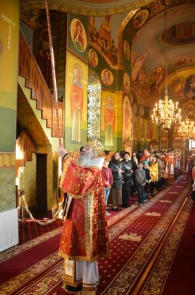 IPS Teofan a resfinţit Biserica „Sfântul Nicolae” din Humuleşti