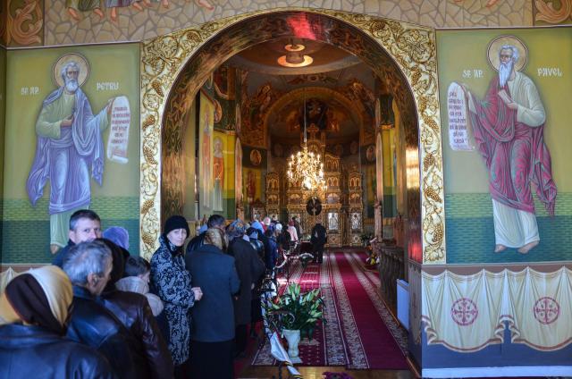IPS Teofan a resfinţit Biserica „Sfântul Nicolae” din Humuleşti
