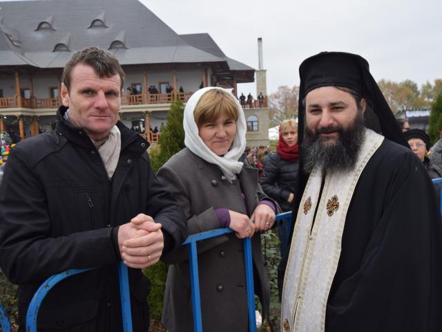 „Acum, la ceas de mare sărbătoare, Mănăstirea Zosin arată precum Raiul”