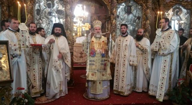 Binecuvântare arhierească la catedrala din Roman