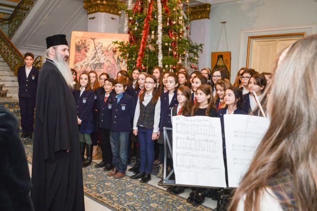 Colindători la Reședința Mitropolitană - Elevi ai Colegiului Național Iași