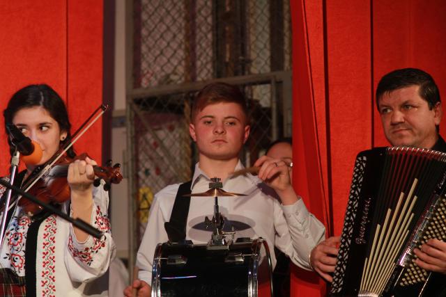 Concert caritabil realizat de elevii Seminarului Teologic Liceal „Sf. Ioan Iacob” Dorohoi