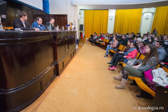Conferință ASCOR: „Iesle electronică în satul global. Ne întâlnim cu Domnul în spațiul virtual?”
