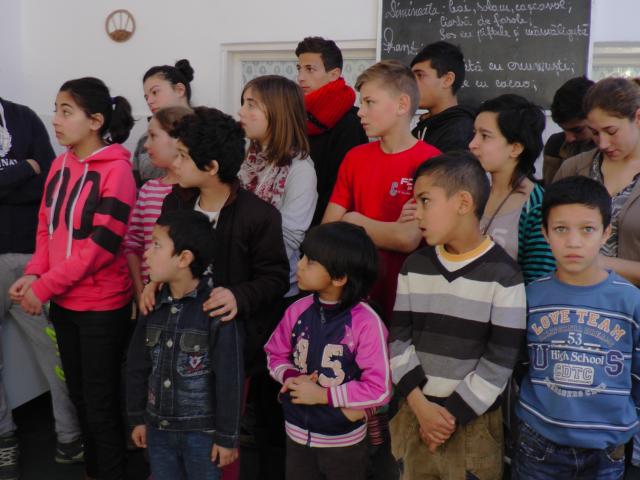 Daruri din partea Arhiepiscopiei Sucevei pentru copiii Centrului de plasament Solca