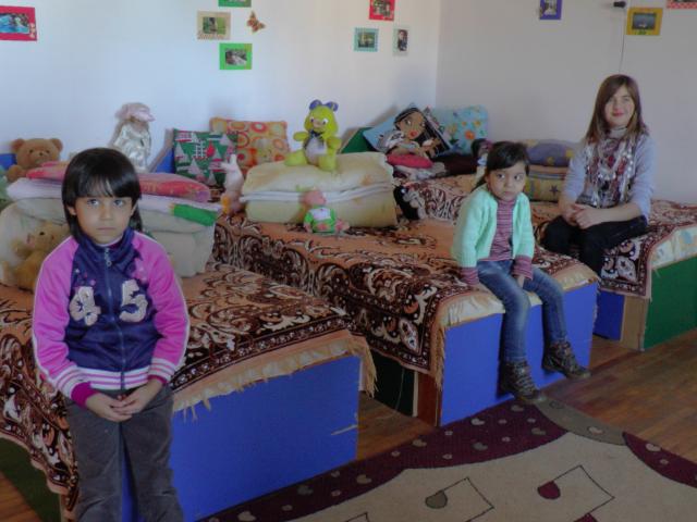 Daruri din partea Arhiepiscopiei Sucevei pentru copiii Centrului de plasament Solca
