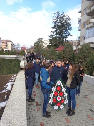 Tinerii din Târgu Frumos au sărbătorit 1 Decembrie alături de membrii ATOR Paşcani