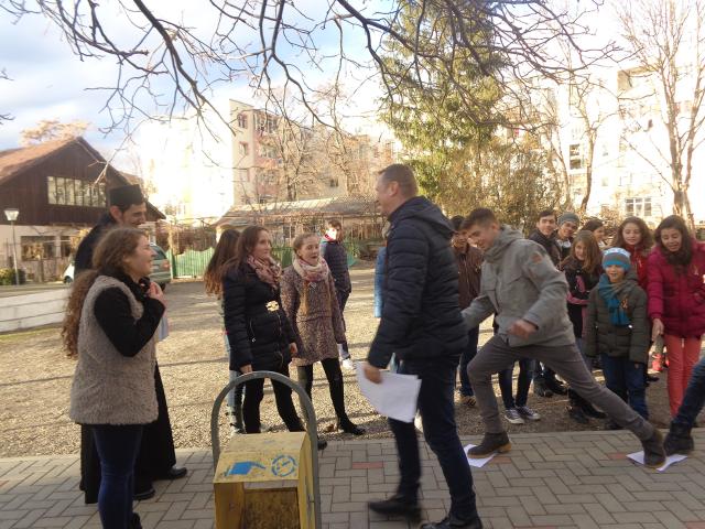 Tinerii din Târgu Frumos au sărbătorit 1 Decembrie alături de membrii ATOR Paşcani