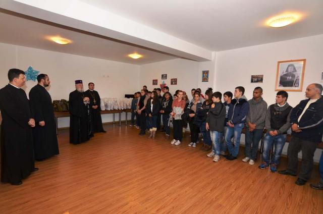 Înaltpreasfințitul Părinte Nifon a vizitat Centrul Social al Arhiepiscopiei Târgoviștei