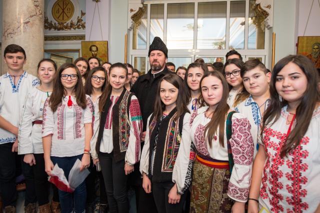 Colindători la Reședința Mitropolitană - Filialele ATOR din Moldova