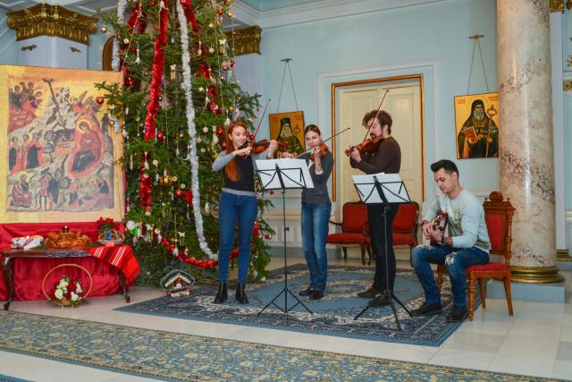 Colindători la Reședința Mitropolitană - Grup instrumental, Universitatea de Arte „George Enescu” din Iași