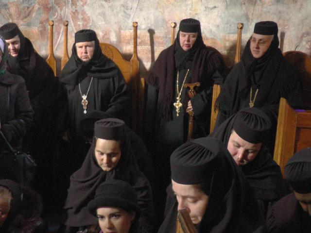 Mănăstirea Probota și-a sărbătorit ocrotitorul