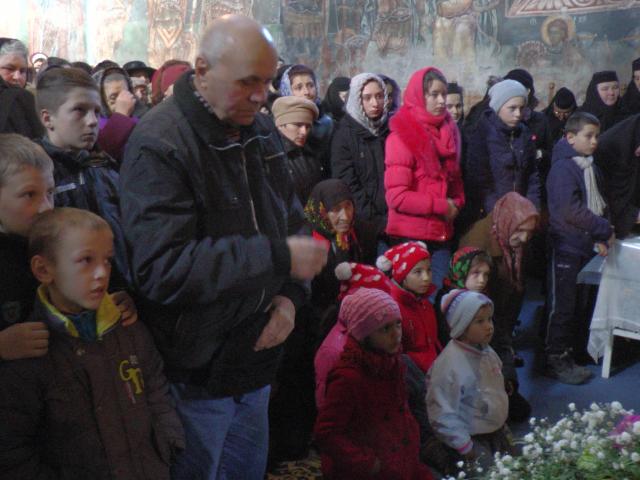 Mănăstirea Probota și-a sărbătorit ocrotitorul