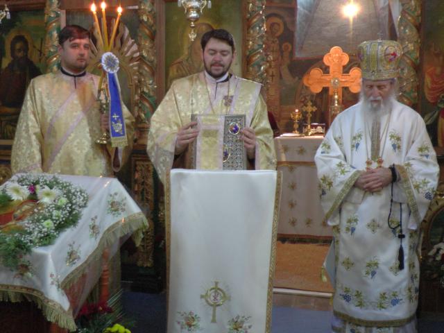 Mănăstirea Probota și-a sărbătorit ocrotitorul