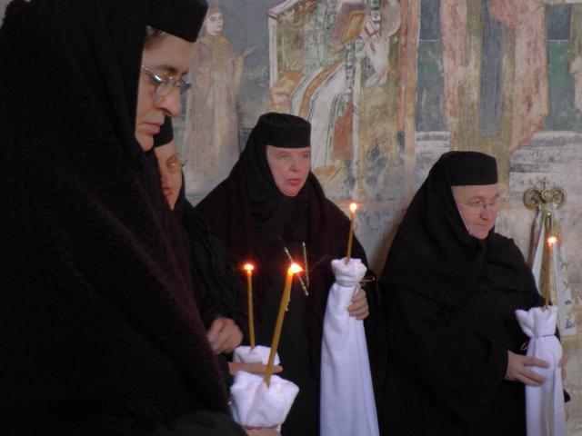 Mănăstirea Probota și-a sărbătorit ocrotitorul