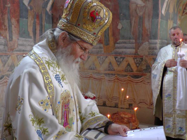 Mănăstirea Probota și-a sărbătorit ocrotitorul