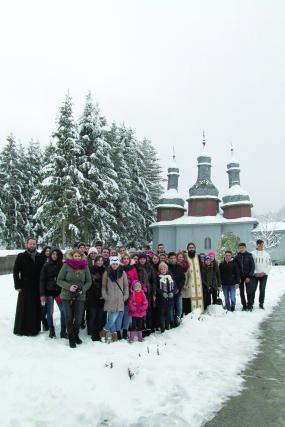 Cu paşii pe pământ şi cu mintea la Cer: ATOR Hârlău în călătorie în pelerinajul comuniunii