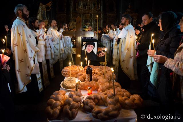 Sâmbătă, 5 decembrie, a fost săvârşită slujba de înmormântare a maicii Rafaela Urdă