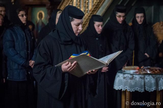 Sâmbătă, 5 decembrie, a fost săvârşită slujba de înmormântare a maicii Rafaela Urdă