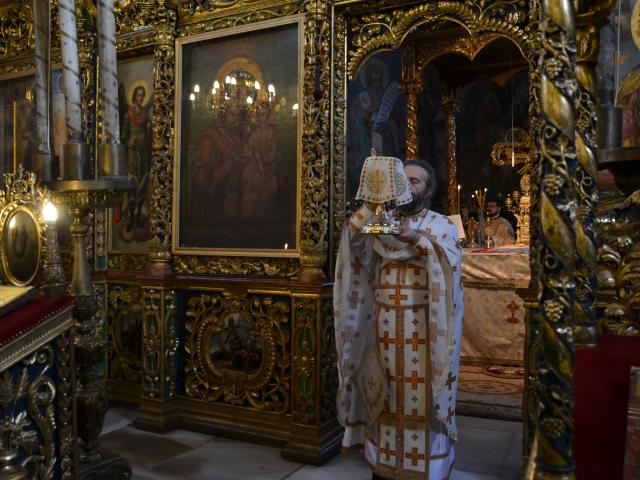 IPS Mitropolit Teofan a slujit Sfânta Liturghie la Mănăstirea Golia