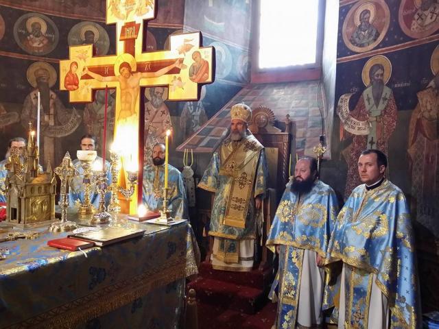 Naşterea Domnului, la Catedrala Arhiepiscopală din Roman
