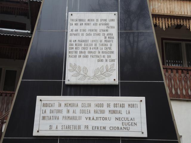 Liturghie arhierească și hirotesie de stareț, la Mănăstirea „Sfânta Cruce” din județul Neamț
