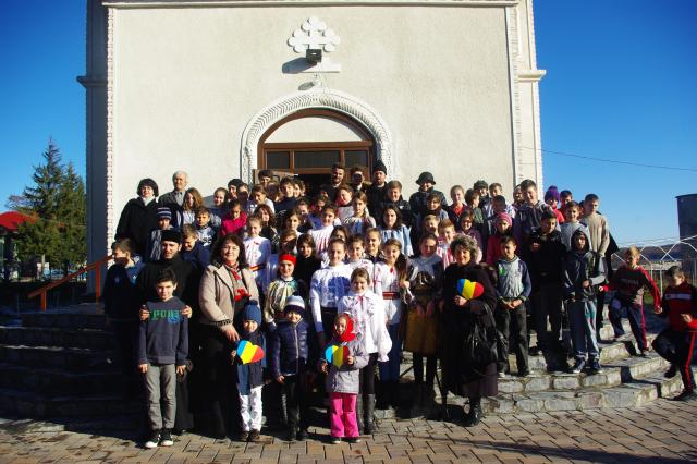 Proiectul educaţional „Poporul român s-a născut creştin”, la Petricani