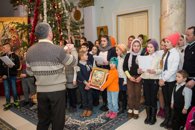 (Foto) Colindători la Reședința Mitropolitană - Parohia Frenciugi