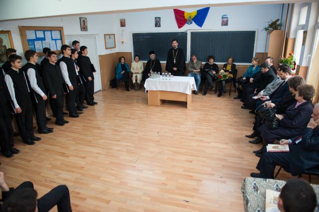 Doi patriarhi ai româniei comemorați prin lansare de carte la Seminarul Teologic „Sfinţii Împăraţi Constantin și Elena” din Piatra Neamţ