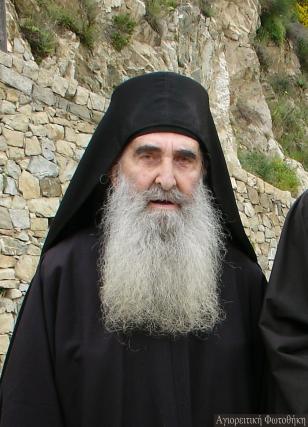 Părintele Arsenie Simonopetritul şi dorul vieții ascetice