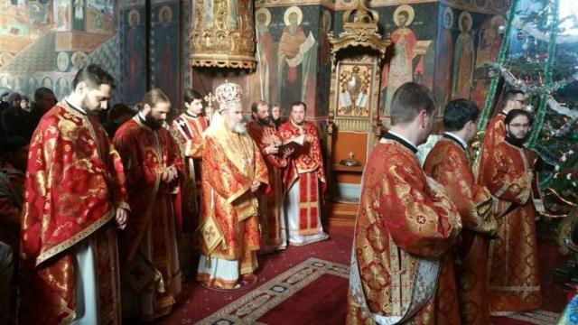 Liturghie arhierească în Catedrala Arhiepiscopală din Roman