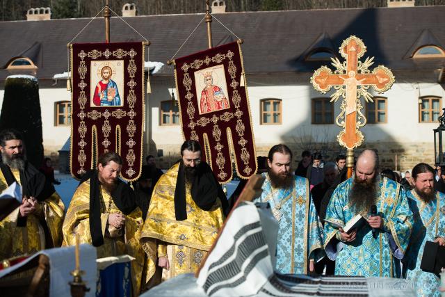 Slujba Bobotezei la Mănăstirea Putna