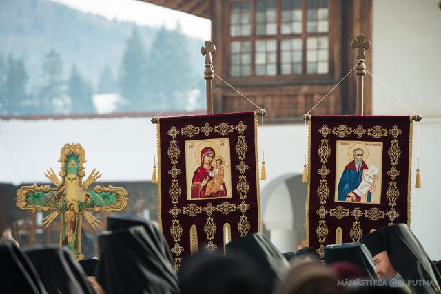 Slujba Bobotezei la Mănăstirea Putna