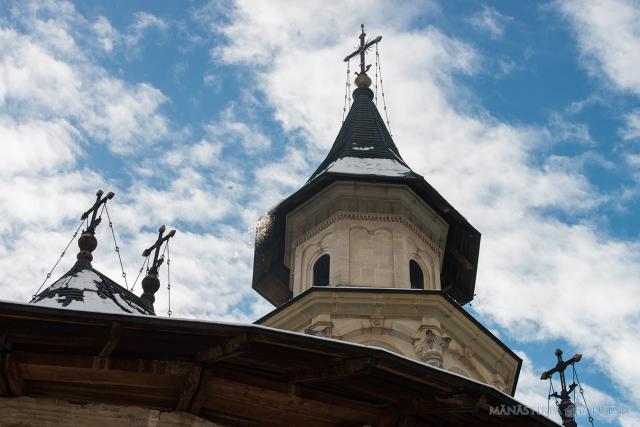 Slujba Bobotezei la Mănăstirea Putna