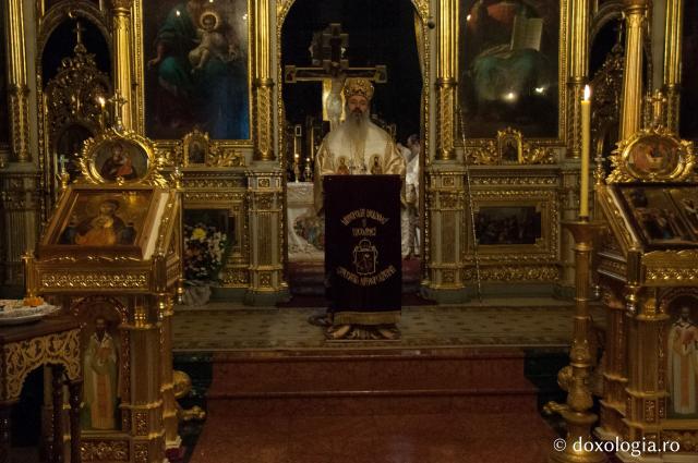 Trei mari sărbători aduce ziua de 1 ianuarie - cuvântul IPS Teofan în prima zi din an