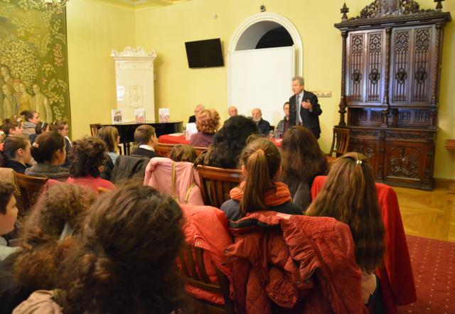 Eveniment deosebit la Muzeul Unirii din Iași: lansarea cărții pentru copii „Cuza Vodă și făcliile Unirii”