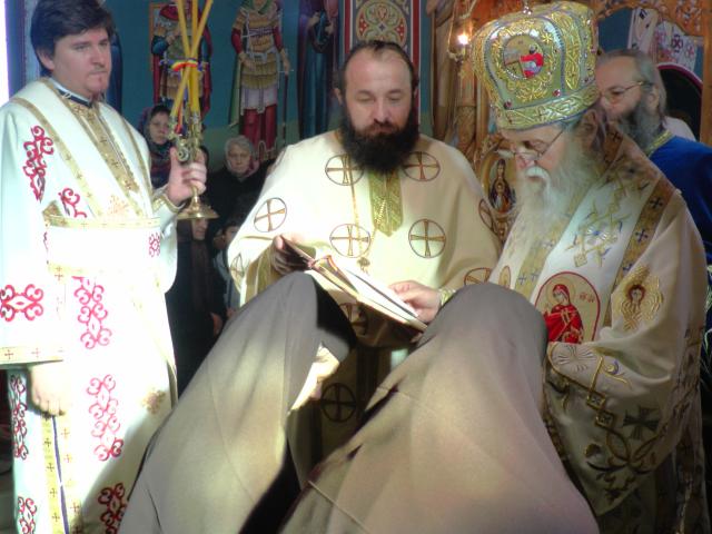 Liturghie arhierească la Mănăstirea Bogdana