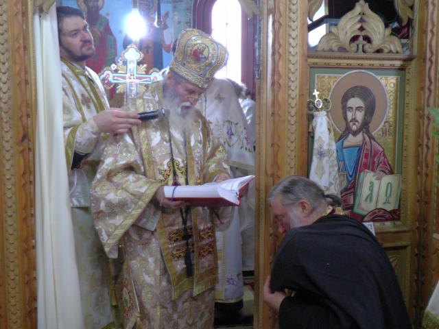 Liturghie arhierească la 1.700 m altitudine