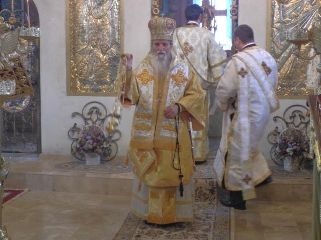 Slujire arhierească la hramul Parohiei Pojorâta 2