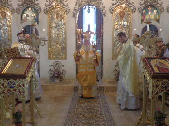 Slujire arhierească la hramul Parohiei Pojorâta 2